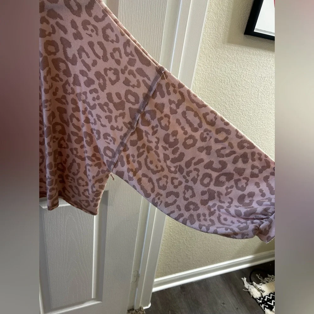 Pink Leopard Balloon Sleeve Sweatshirt - Picture 3 of 4